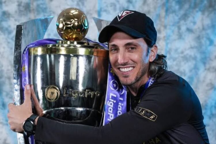 ¿Luis Zubeldía en Fortaleza? Descubre qué salario quiere el entrenador