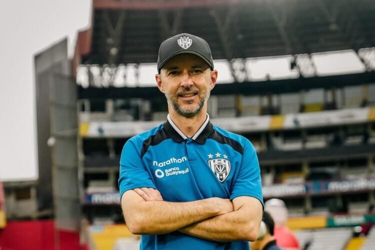 ¡Exclusivo! Javier Rabanal, de Independiente del Valle, menciona nombres importantes en su formación