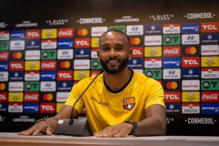 ¡Exclusivo! Leonai Souza del Barcelona habla sobre su trayectoria profesional y expectativas para la Libertadores
