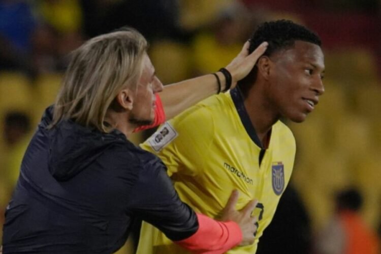 ¡Exclusiva! Técnico de la Selección Ecuatoriana elogia a Gonzalo Plata y destaca su versatilidad