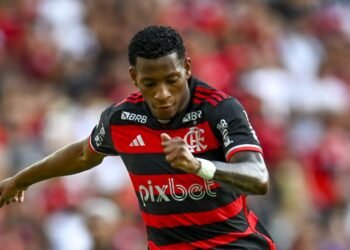 Gonzalo Plata no brilla y Flamengo pierde en la Libertadores