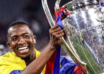 Willian Pacho hace historia como el primer ecuatoriano en ganar la Champions League