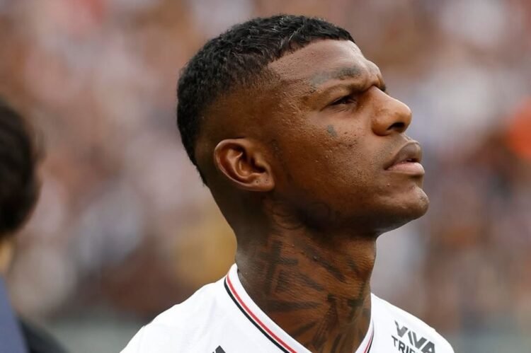 Errores en defensa y presión creciente: Robert Arboleda vive una noche difícil en otro tropiezo del São Paulo