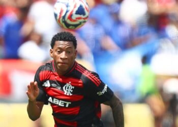 ¿Se marcha Gonzalo Plata? Club francés pregunta por el cuerpo técnico del delantero del Flamengo