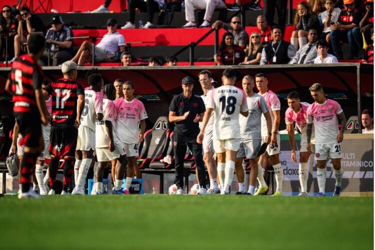 ¡Desastre en Brasil! Sin Piero Hincapié, el Bayer Leverkusen es goleado por la selección sub-20 del Flamengo