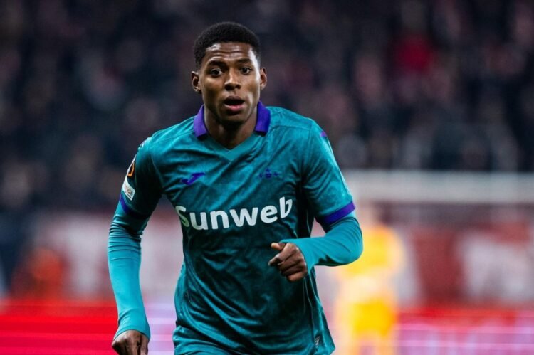 Nilson Angulo se luce y supera a Alan Minda en duelo de ecuatorianos en Bélgica