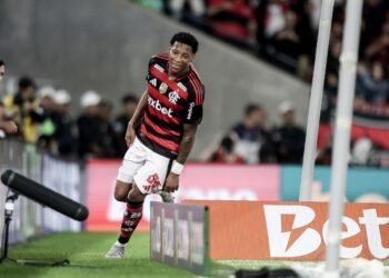 Gonzalo Plata hace historia en el Flamengo con actuación perfecta ante Mirassol