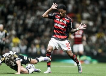 Apagado, Gonzalo Plata no brilló en la eliminación del Flamengo por penales ante Atlético Mineiro