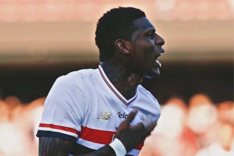 Robert Arboleda cumple en la defensa, pero São Paulo queda eliminado por Athletico-PR en penales