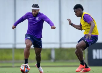 Depay y Félix Torres