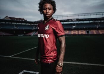 Descubre en qué club vivió Angelo Preciado el mejor momento de su carrera